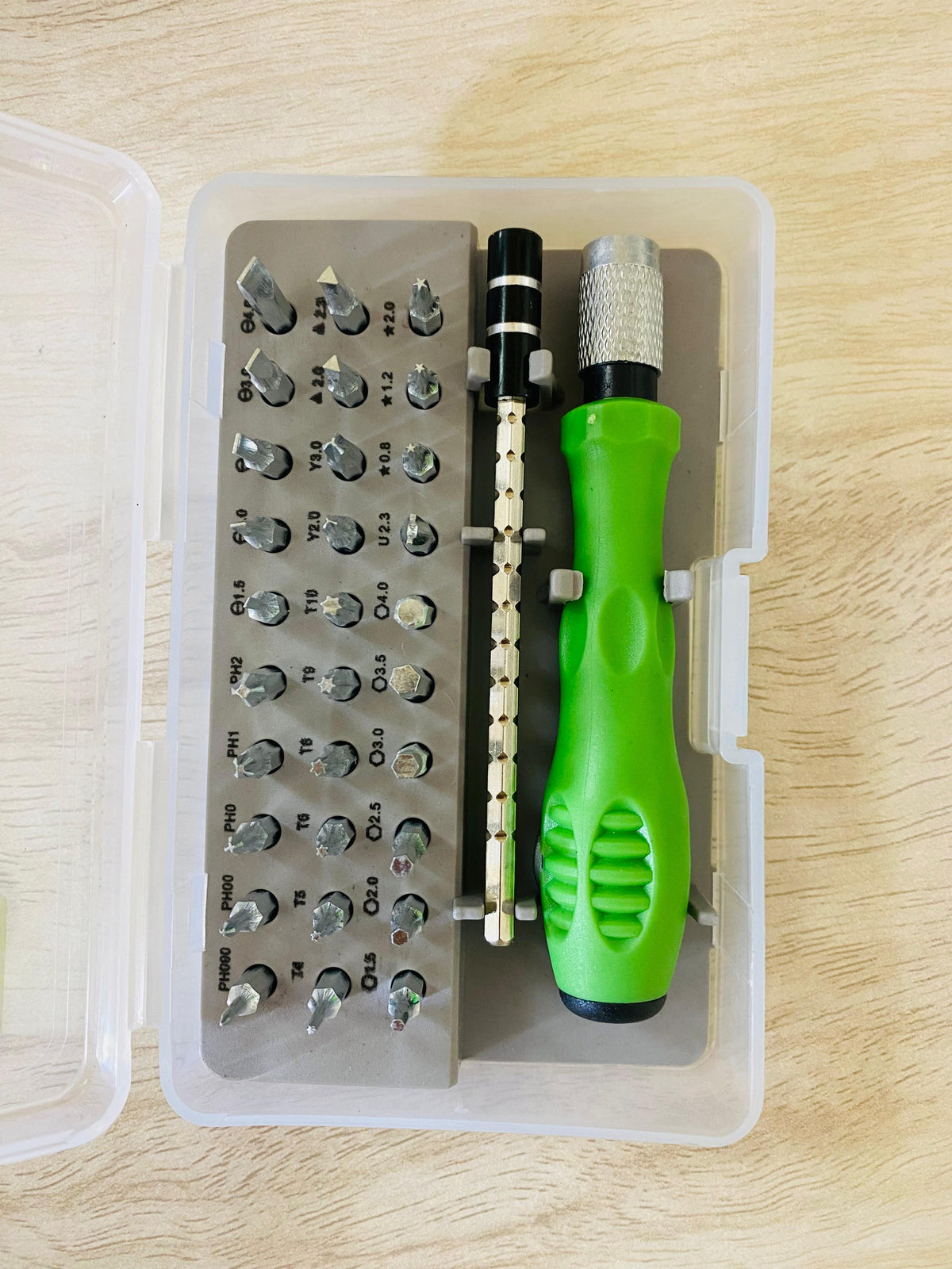 32-in-1 Precision Screwdriver Set β 30+ Bits with Storage Case